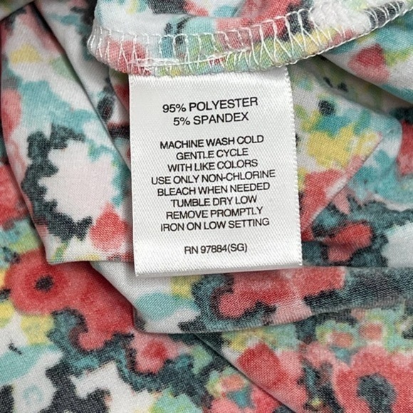 Valerie Stevens Colorful‎ Floral Shark Bite Blouse Top Size Large - Picture 2 of 6